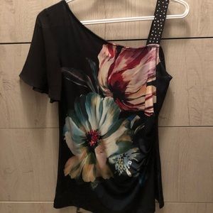 Fashion top with floral print. New with tags